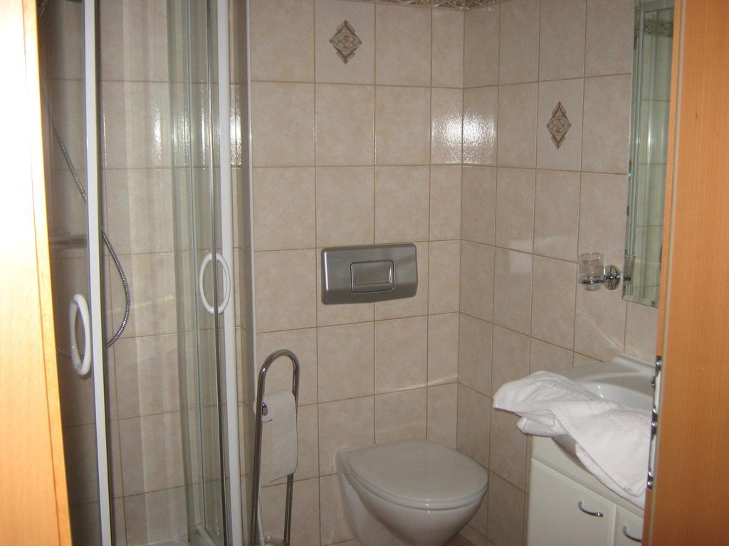 2 Sterne Gasthof Kienklause Steinbach am Attersee Zimmer foto