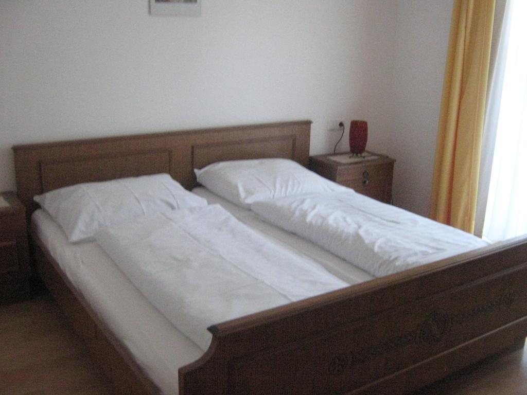 2 Sterne Gasthof Kienklause Steinbach am Attersee Zimmer foto